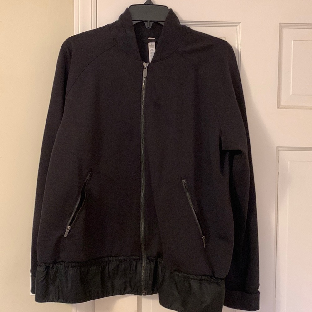 Lululemon black bomber jacket 10